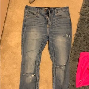 Hollister jeans
